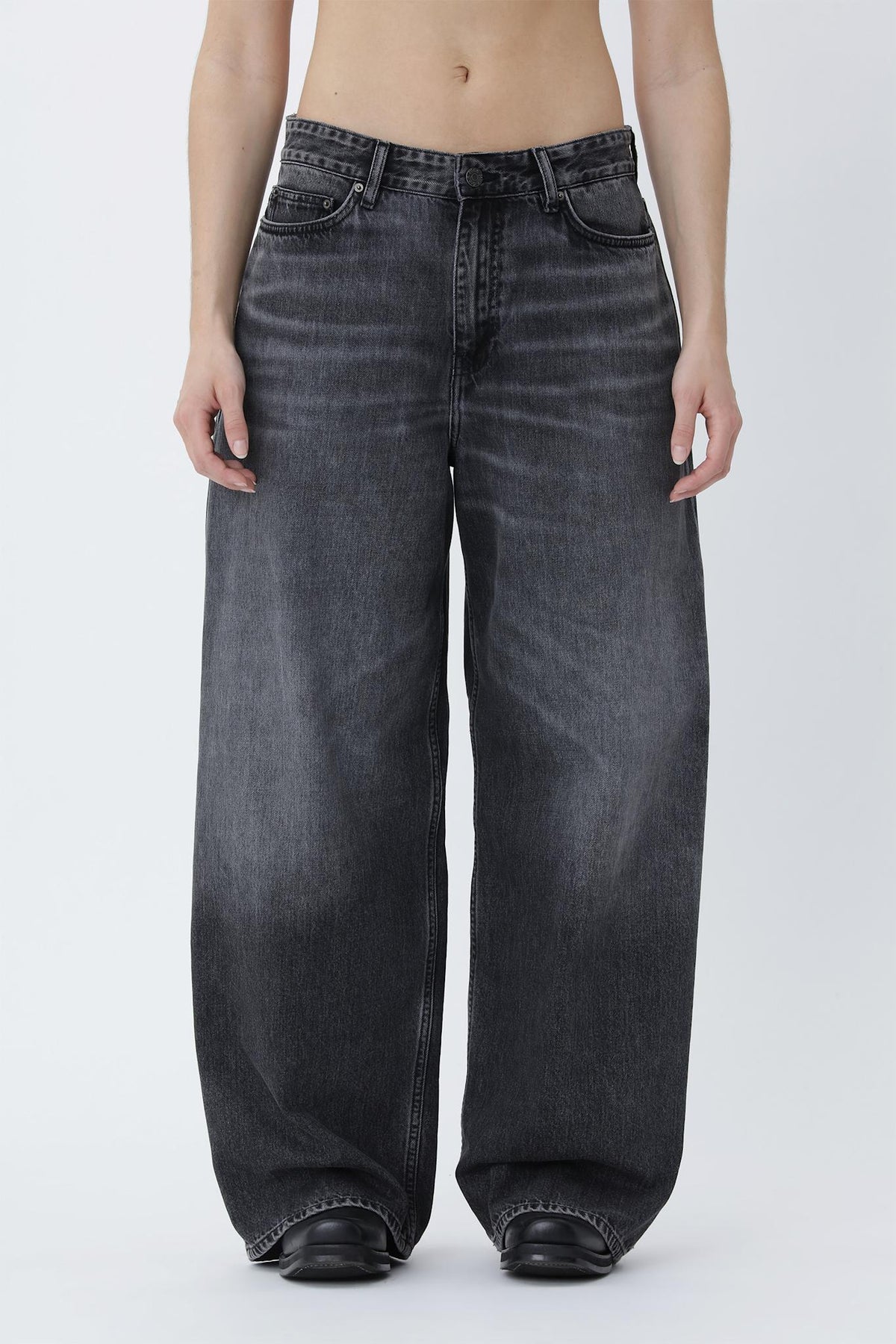 Lyon Slop Black W